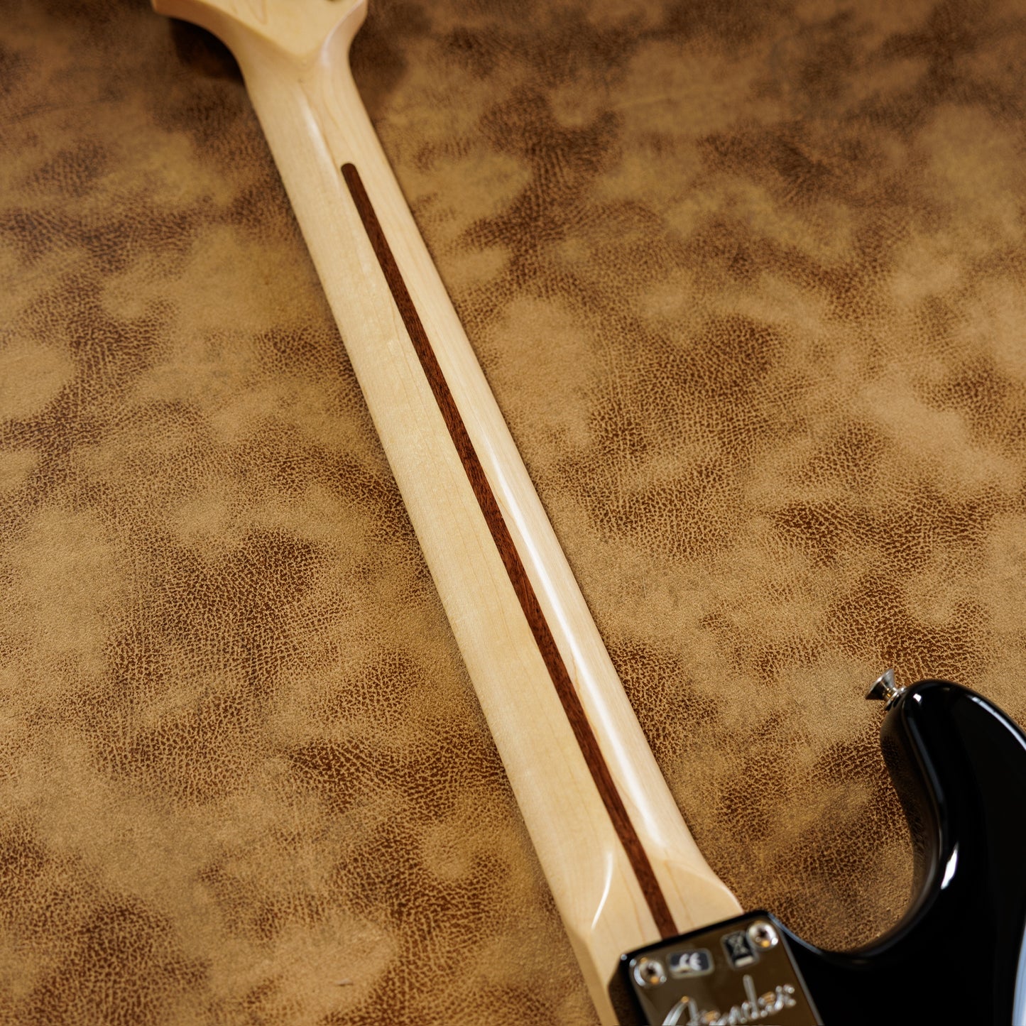 Fender Eric Clapton Artist Series Stratocaster with Vintage Noiseless Pickups 2001 - Present - Black