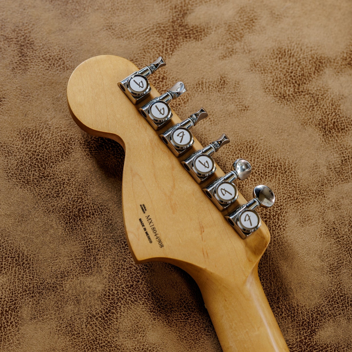 Fender Deluxe Stratocaster with Maple Fretboard 2017 - 2019 - Vintage Blonde