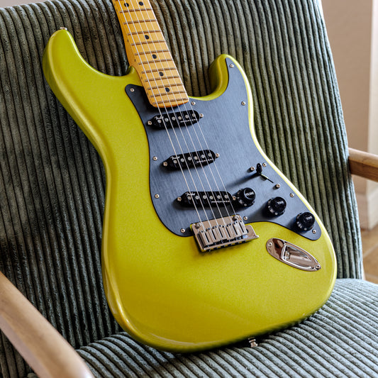 Fender American Ultra II Stratocaster with Maple Fretboard 2024 - Present - Solar Flare