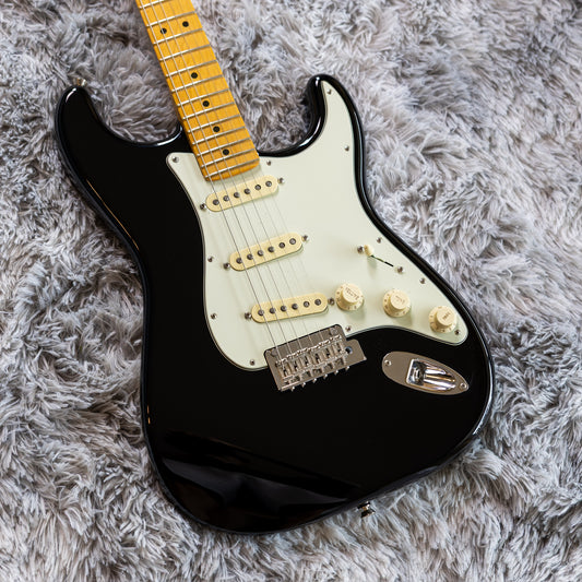 Fender American Professional II Stratocaster with Maple Fretboard 2020 - Present - Black