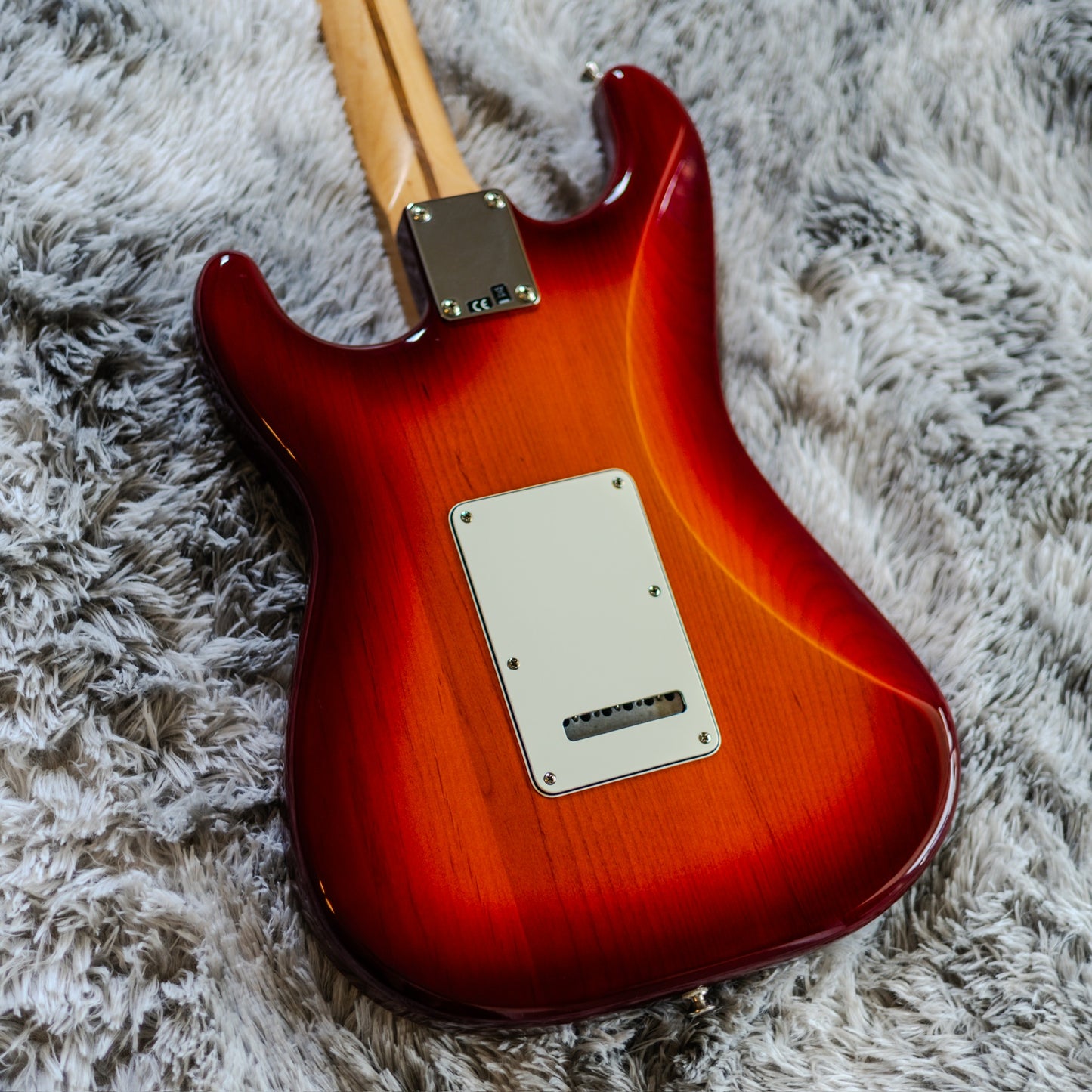 Fender Standard Stratocaster HSS Plus Top with Maple Fretboard 2013 - 2017 - Cherry Burst