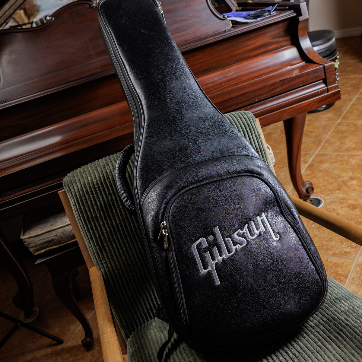 Gibson Les Paul Studio Session 2024 - Present - Cobalt Burst