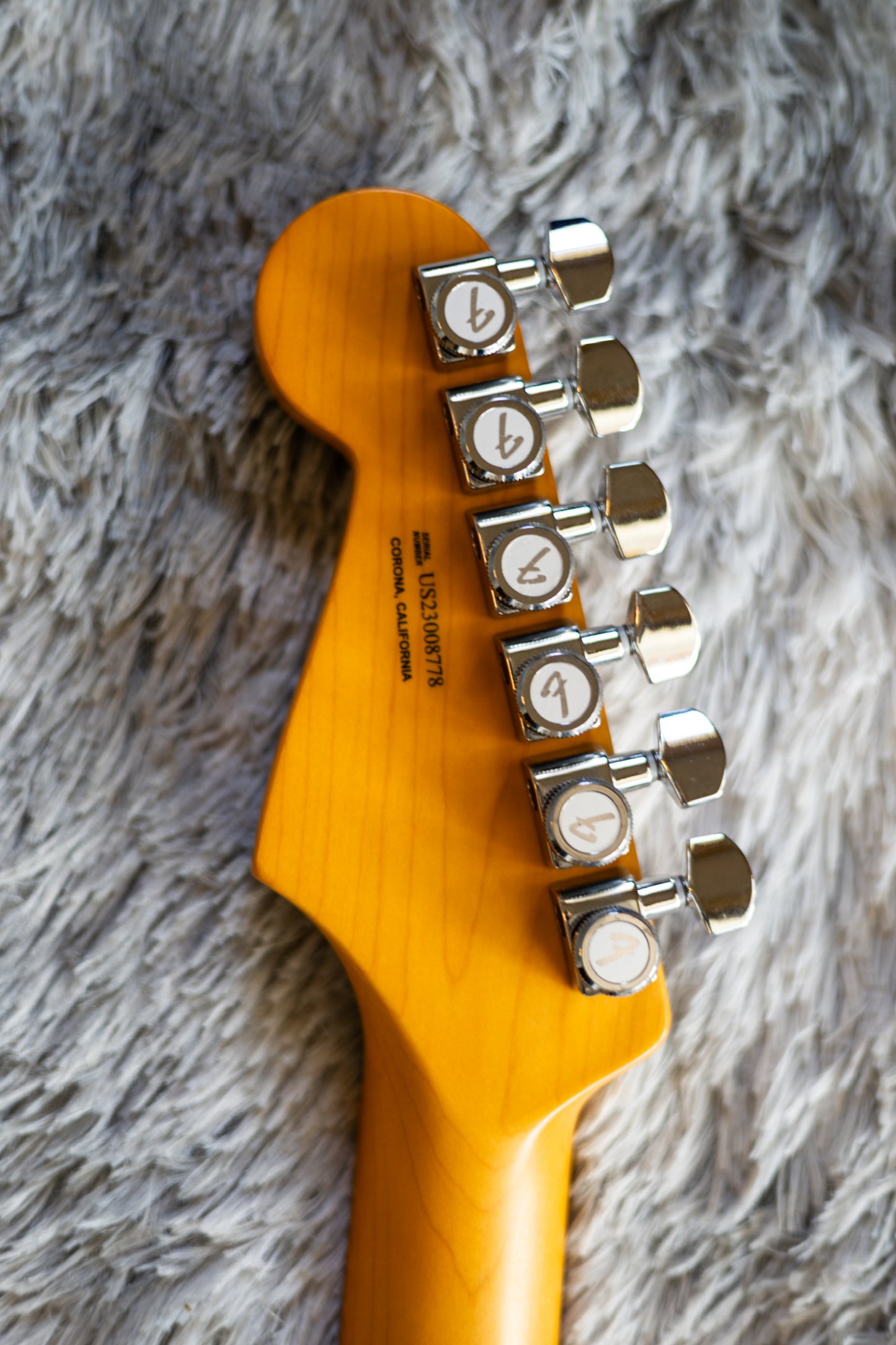 Fender American Ultra Luxe Stratocaster with Maple Fretboard 2021 - Present - 2-Color Sunburst