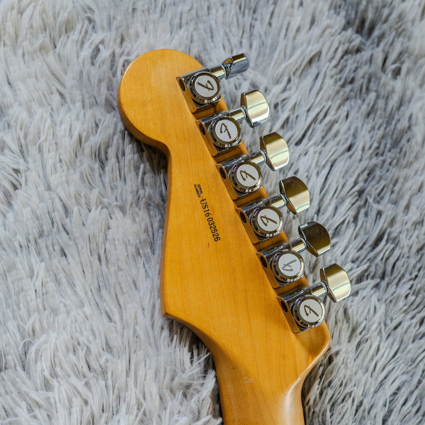 Fender American Elite Stratocaster with Rosewood Fretboard 2016 - 2019 - Sky Burst Metallic