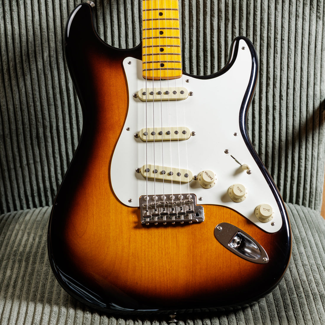 Fender American Vintage II 1957 Stratocaster in 2-Color Sunburst with maple fingerboard