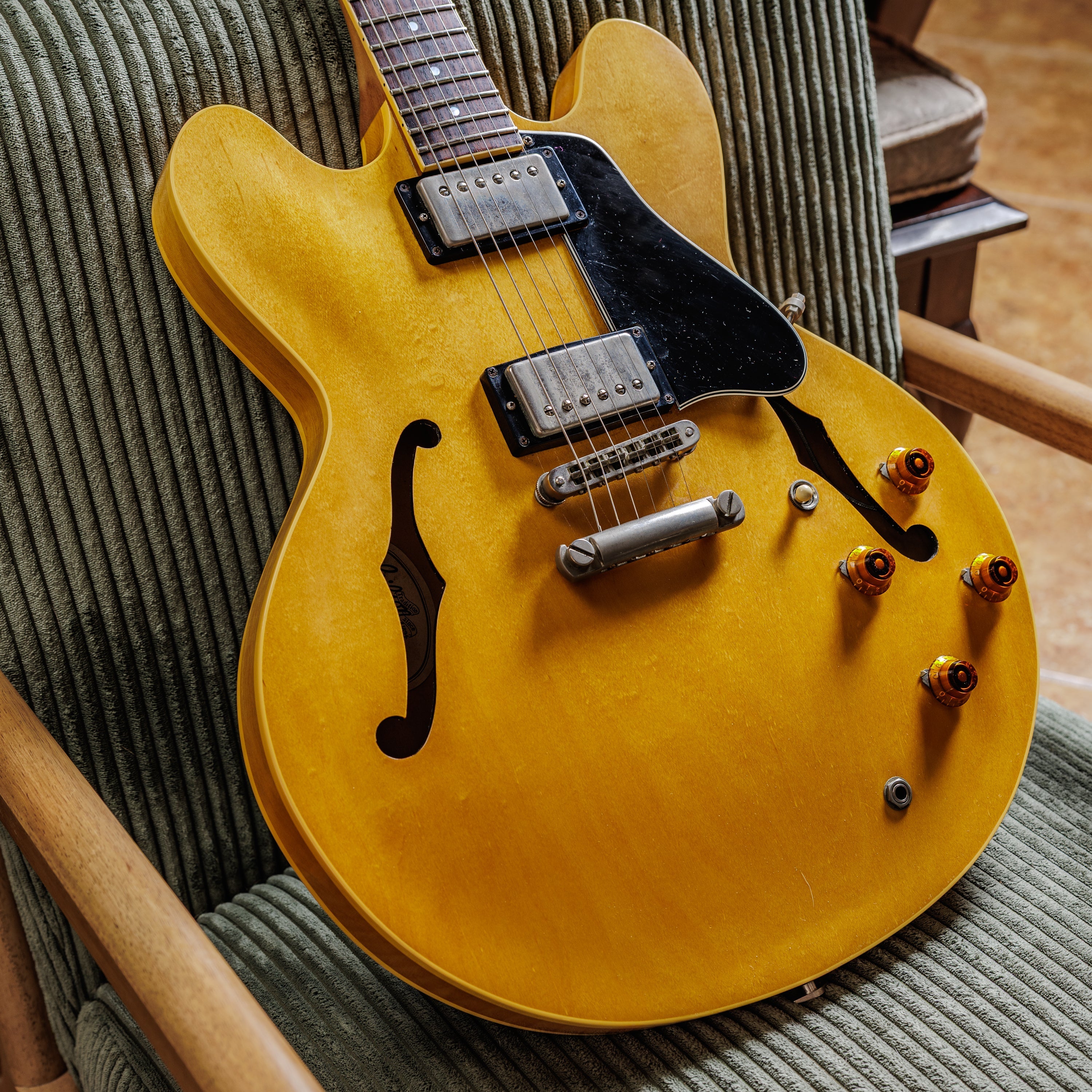 Gibson ES-335 vs ES-339: Which Should You Buy? – Aeonic Frets