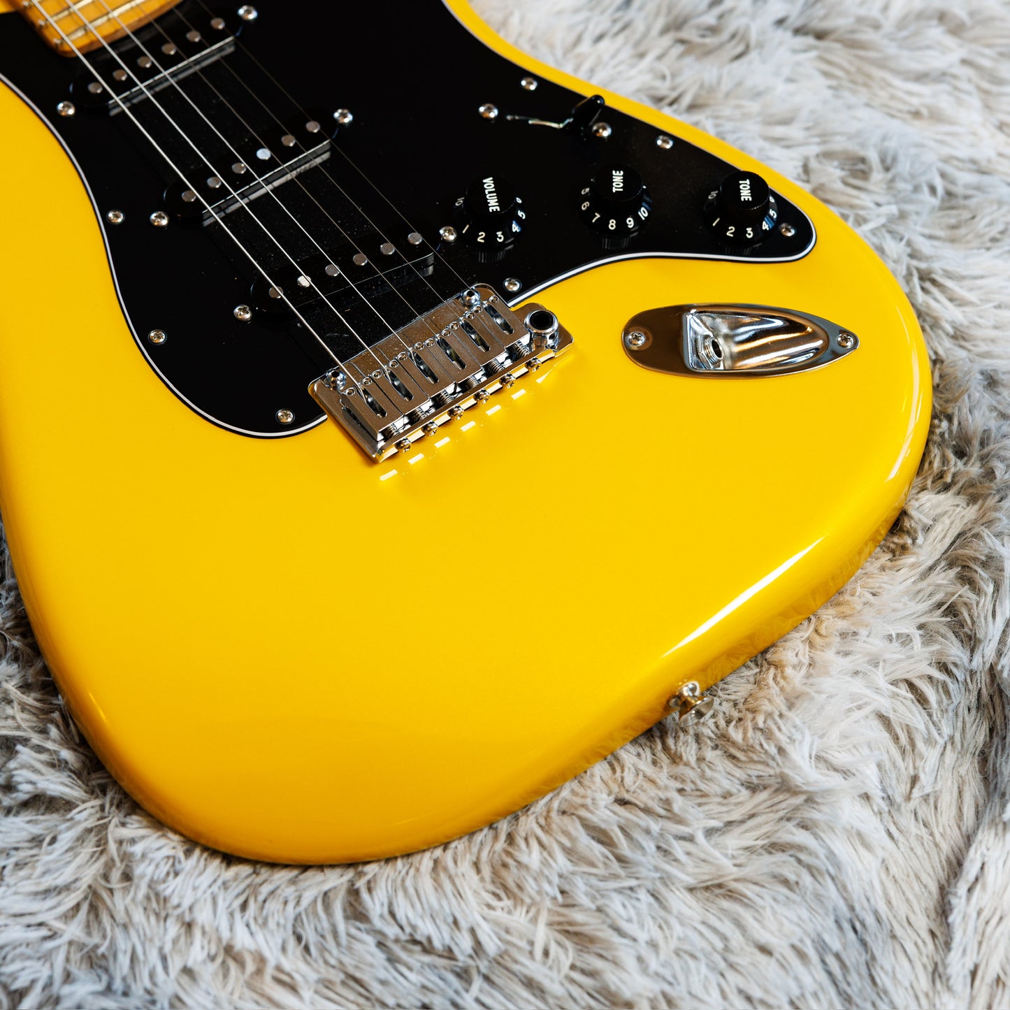 Fender Player II Modified Stratocaster with Maple Fretboard 2025 - Present - Sunshine Yellow