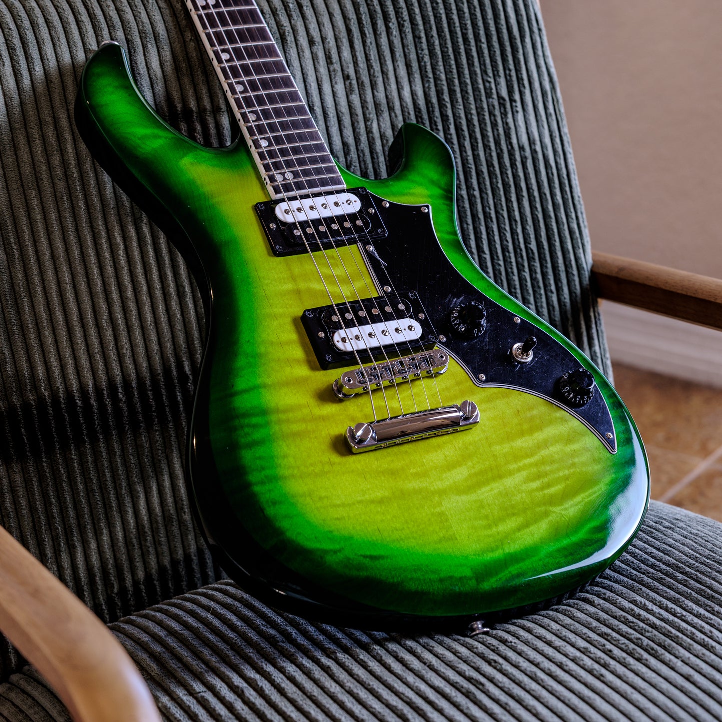 CLEAN Gibson Victory Figured Top 2024 - Present - Iguana Burst