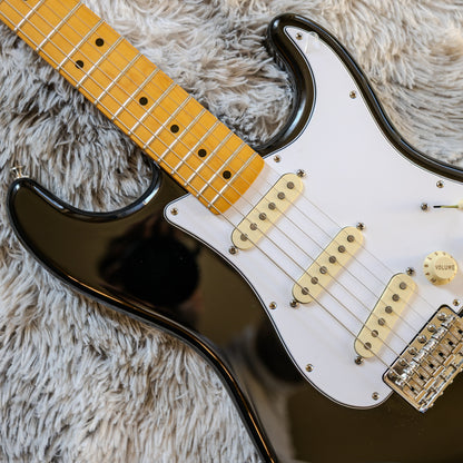 Like New Fender Jimi Hendrix Artist Series Signature Stratocaster 2016 - 2018 - Black
