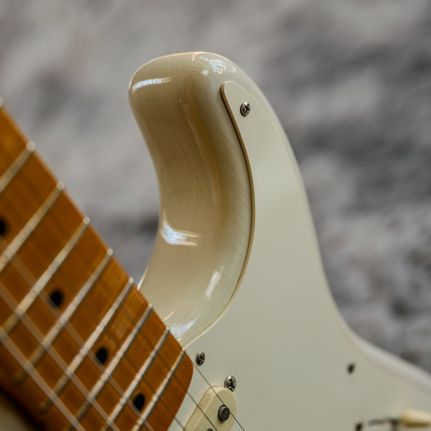 Fender Eric Johnson Stratocaster with Maple Fretboard 2005 - Present - White Blonde