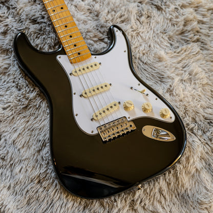 Like New Fender Jimi Hendrix Artist Series Signature Stratocaster 2016 - 2018 - Black