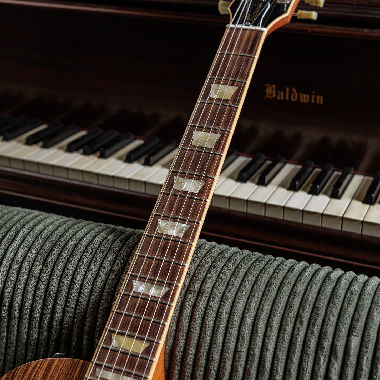 Gibson Guitar Of The Week #19 Les Paul Classic Antique 2007 - Zebra Wood