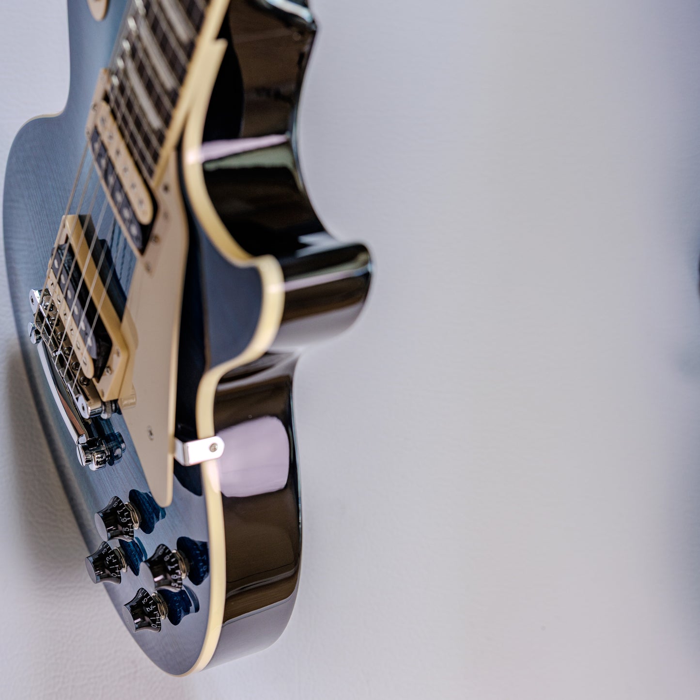 Gibson Les Paul Traditional Pro V 2019 - Present - Ocean Water Perimeter