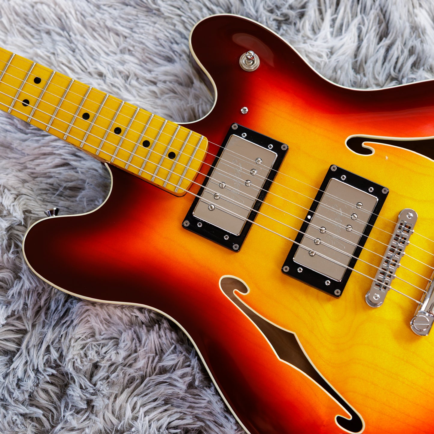 Fender Modern Player Starcaster Guitar 2014 - 2017 - Aged Cherry Burst