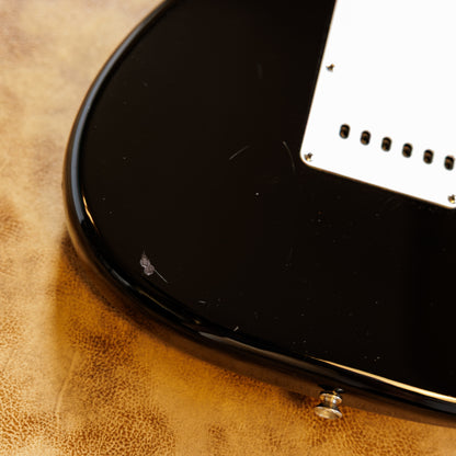 Fender Eric Clapton Artist Series Stratocaster with Vintage Noiseless Pickups 2001 - Present - Black
