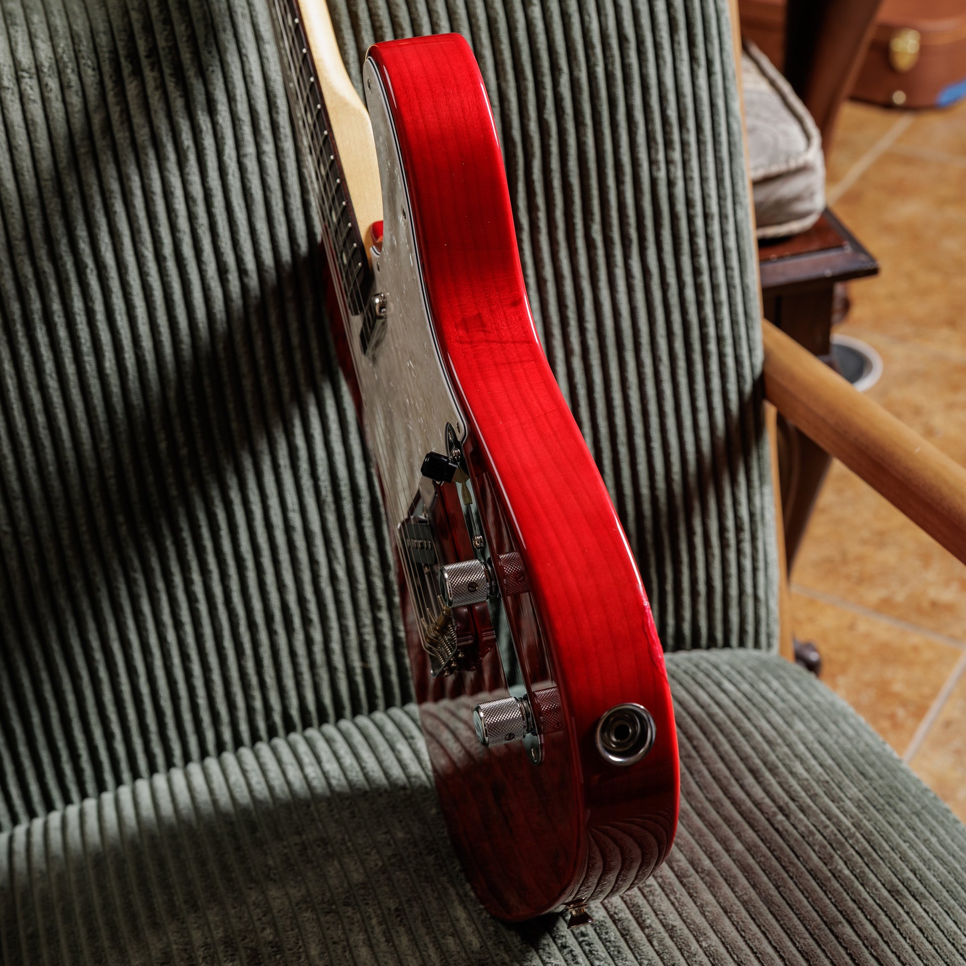 Fender MIJ Hybrid II Telecaster QMT 2024 Collection 2024 - Red Beryl