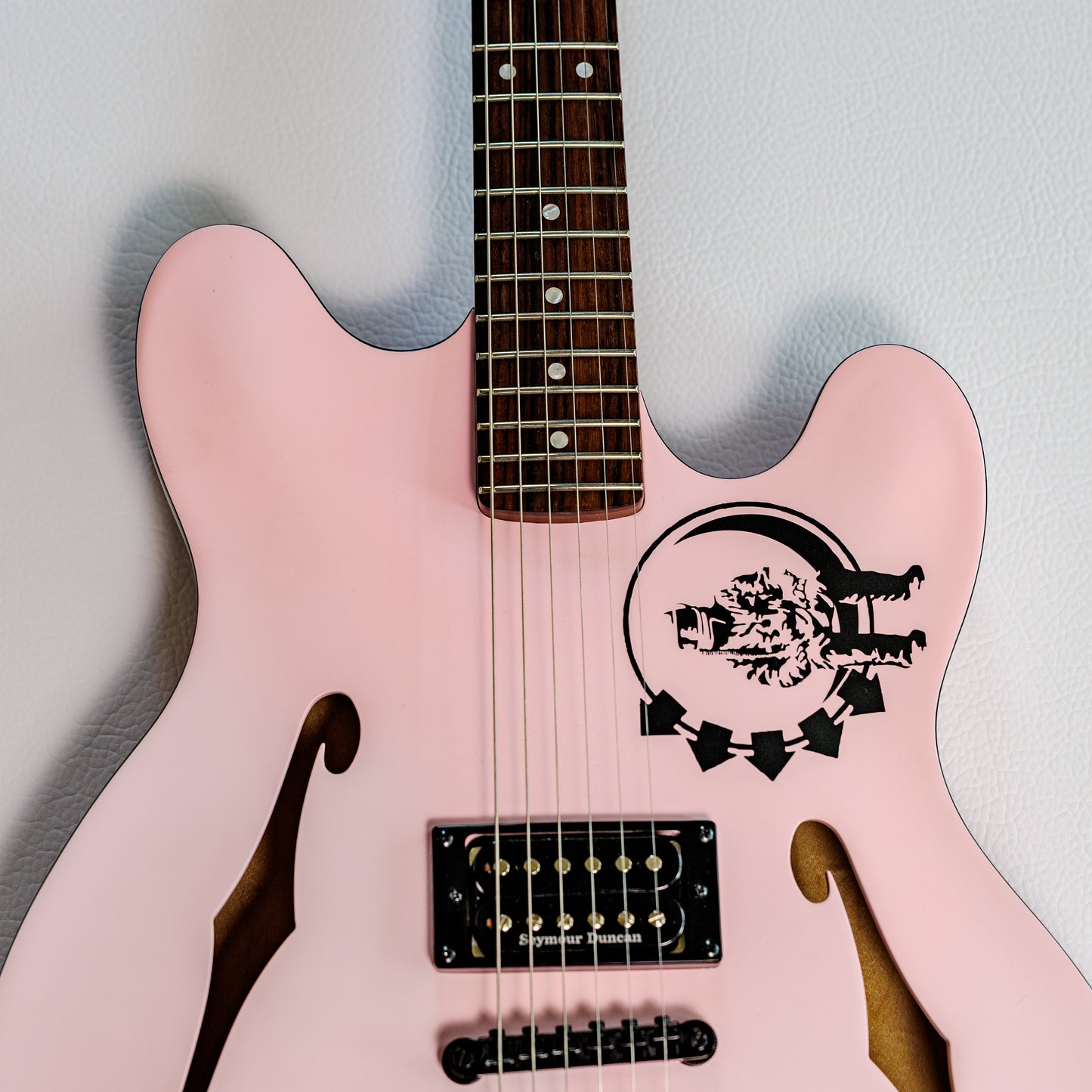 CLEAN Fender Tom DeLonge Starcaster 2024 - Present - Shell Pink