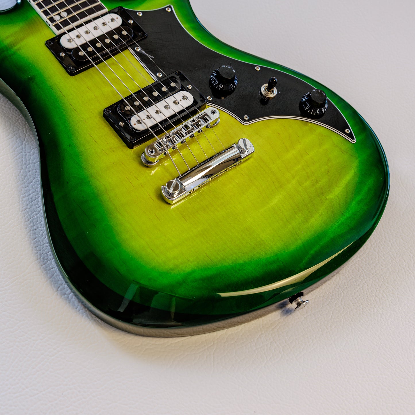 CLEAN Gibson Victory Figured Top 2024 - Present - Iguana Burst