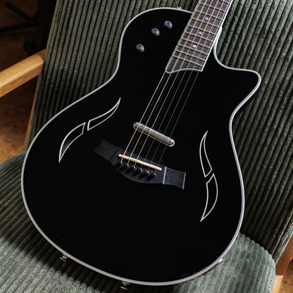 Taylor T5z Standard with Sitka Spruce Top 2014 - Present - Black