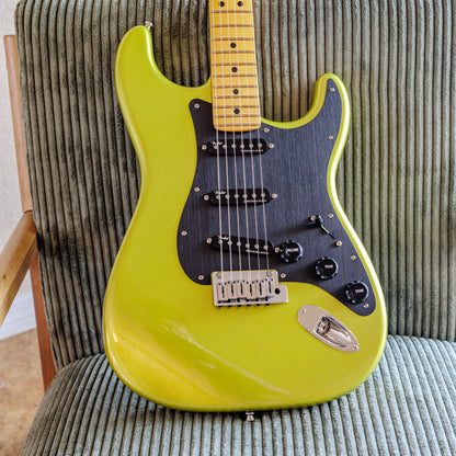 Fender American Ultra II Stratocaster with Maple Fretboard 2024 - Present - Solar Flare
