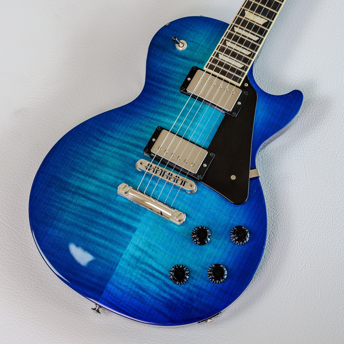 2024 Gibson Les Paul Studio Session – Cobalt Burst w/ Flame Top, Bound Board & OHGB
