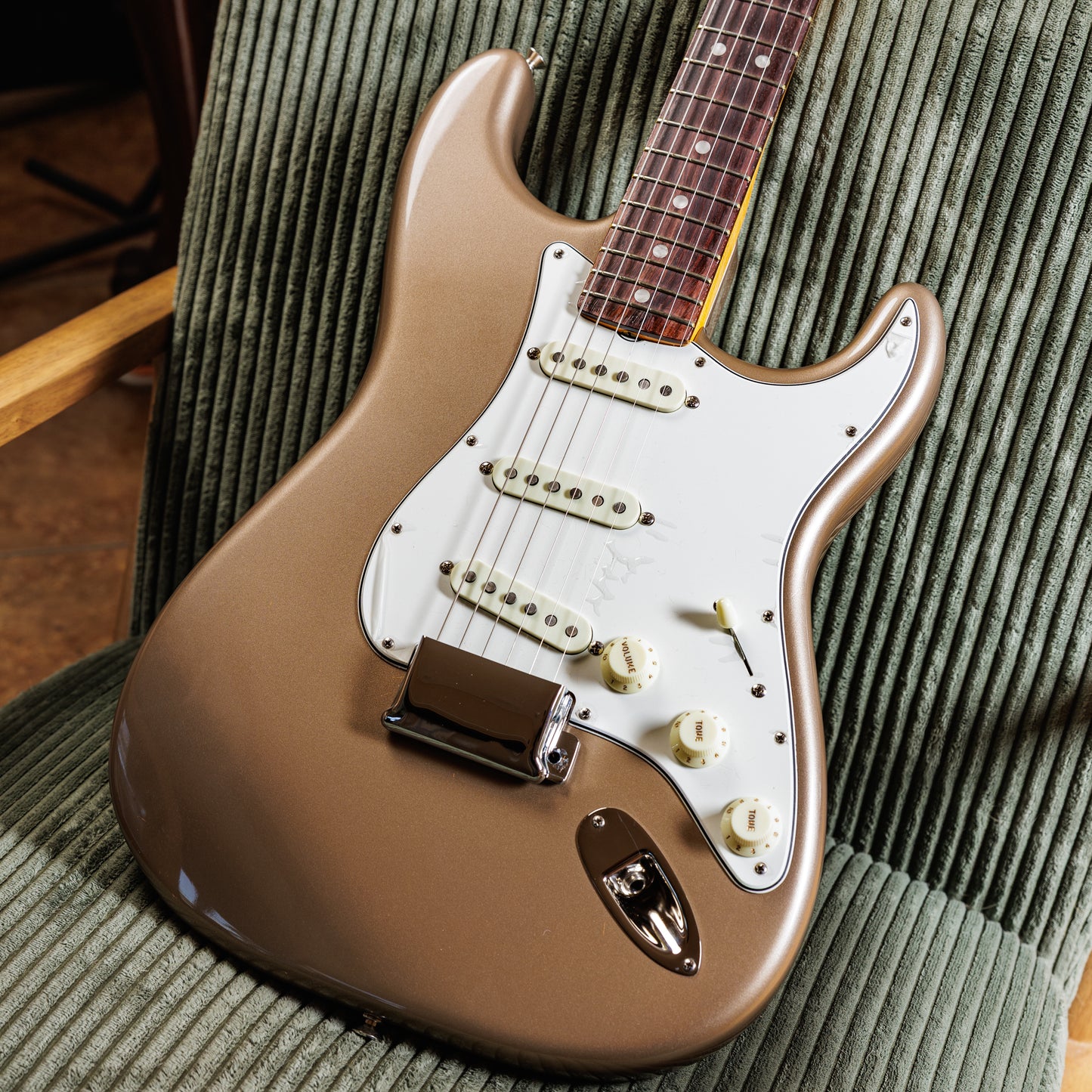 Fender American Vintage II '65 Stratocaster 2025 - Present - Shoreline Gold