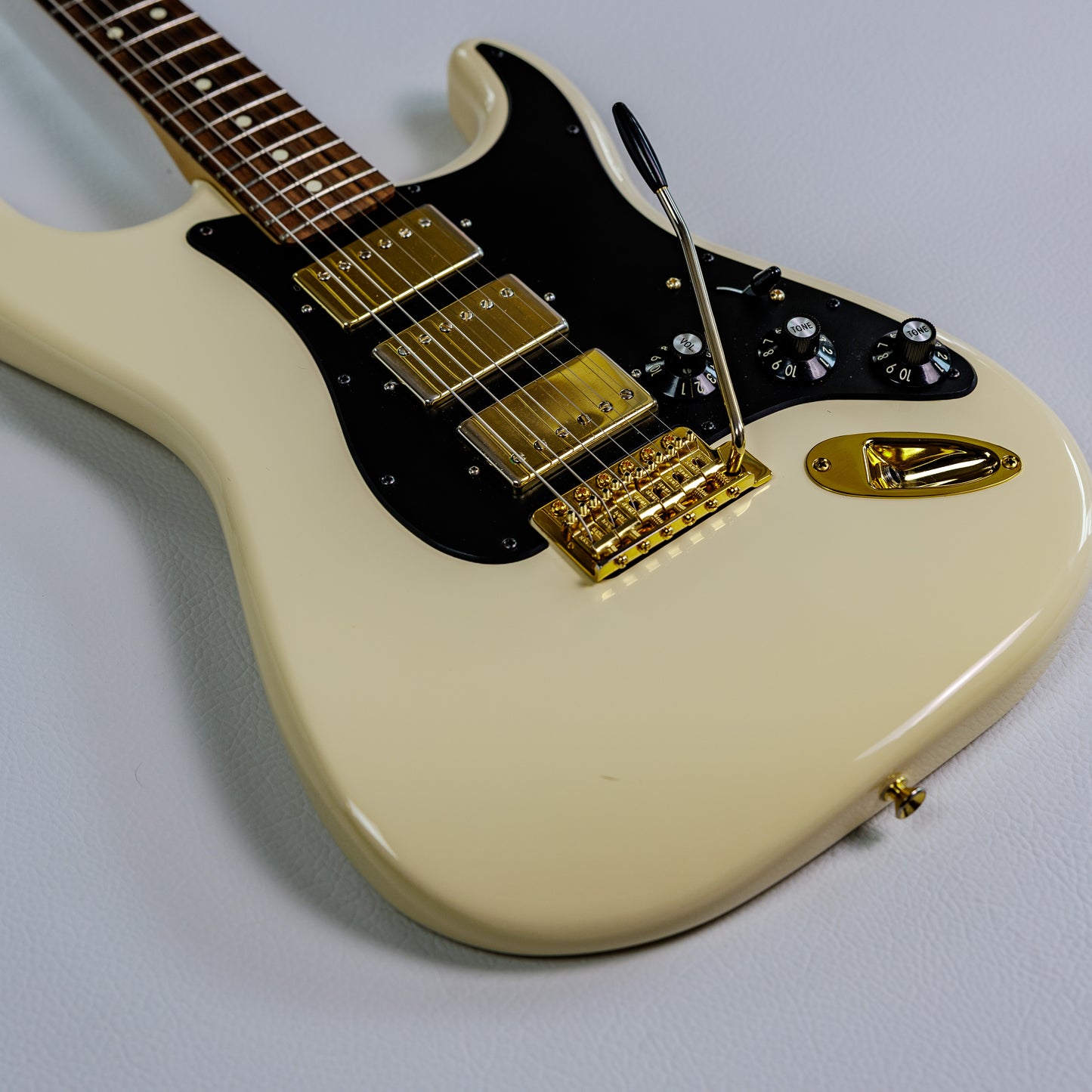 Fender FSR Mahogany Blacktop Stratocaster HHH 2019 - Olympic White