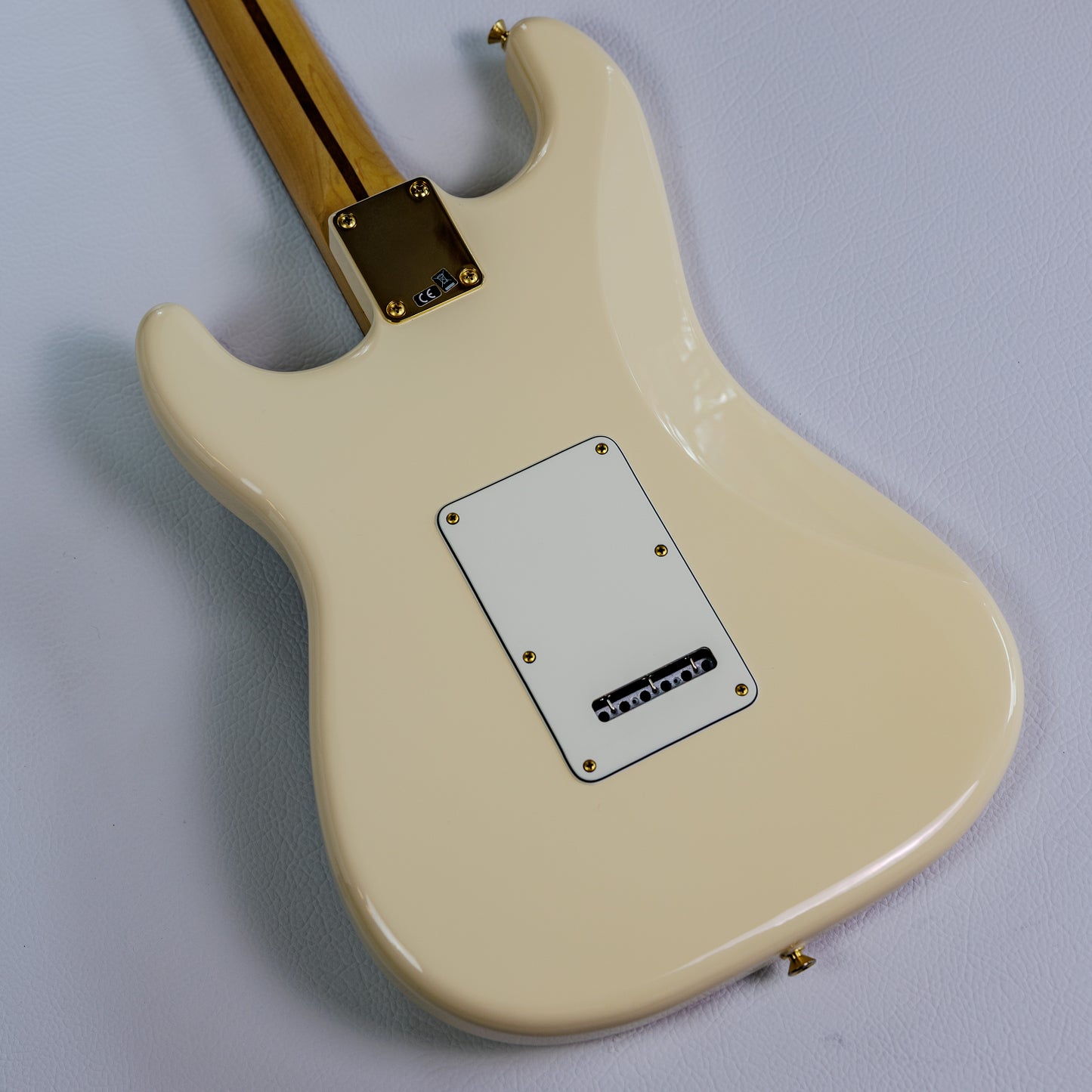 Fender FSR Mahogany Blacktop Stratocaster HHH 2019 - Olympic White