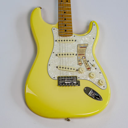 Fender Deluxe Roadhouse Stratocaster with Maple Fretboard 2016 - Vintage White