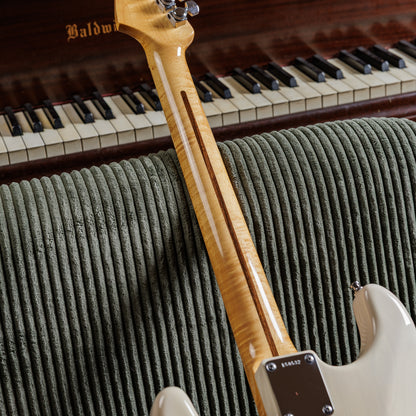 Fender Custom Shop Custom Deluxe Stratocaster - Transparent White