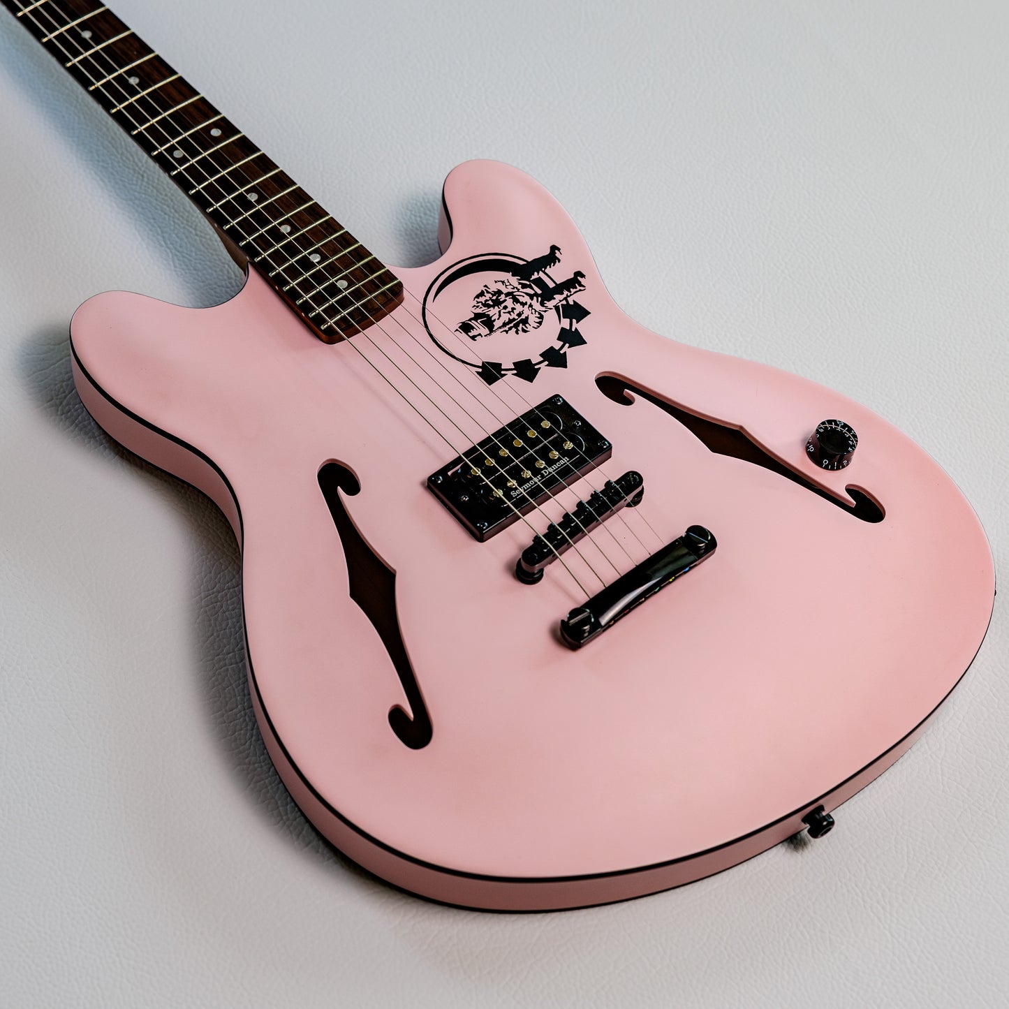 CLEAN Fender Tom DeLonge Starcaster 2024 - Present - Shell Pink