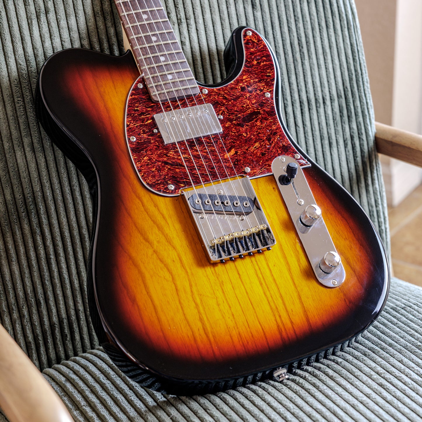 G&L Tribute Series ASAT Classic Bluesboy with Rosewood Fretboard 2010 - Present - 3-Tone Sunburst