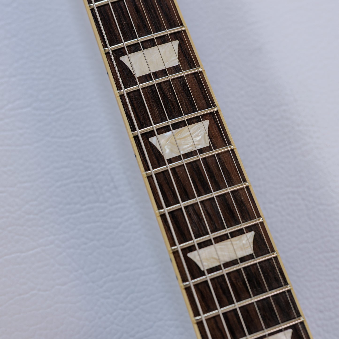 Gibson Les Paul Traditional Pro V 2019 - Present - Ocean Water Perimeter