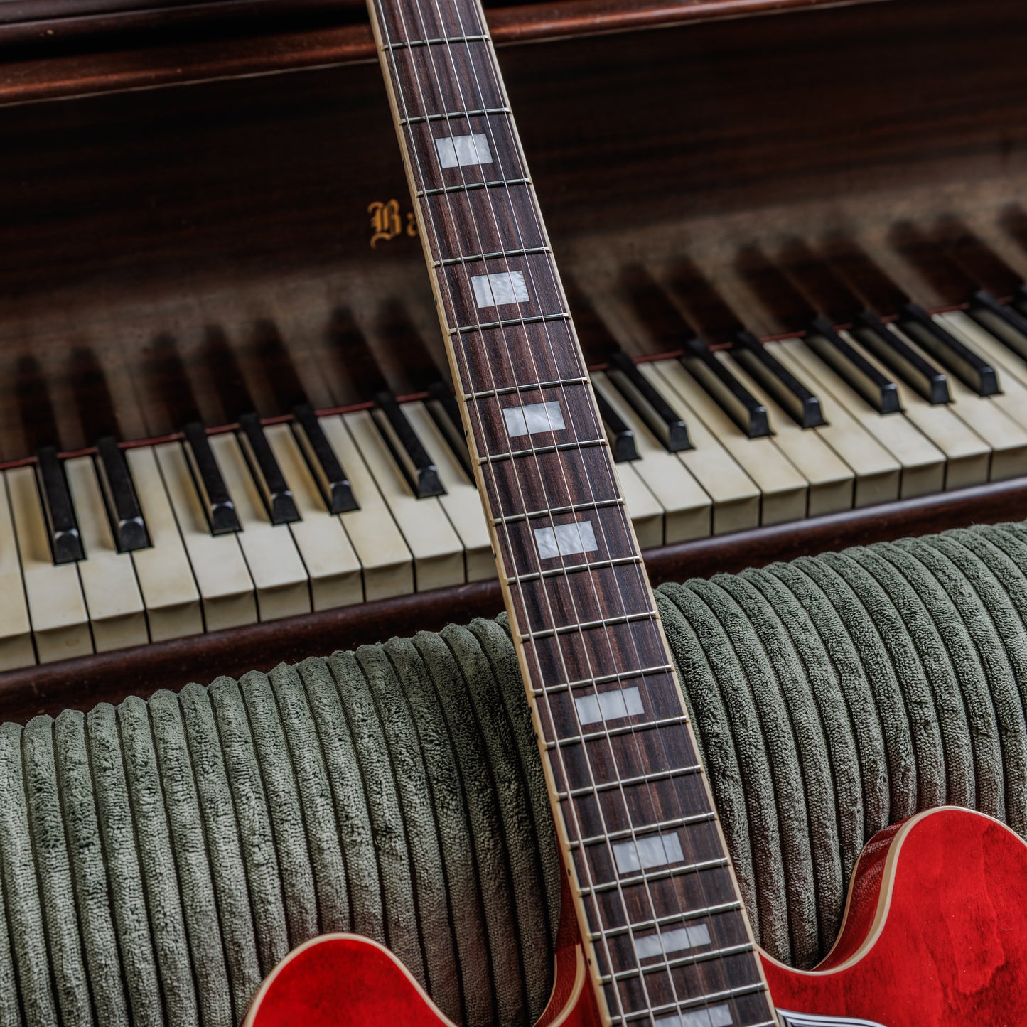 Gibson ES-330 2025 - Sixties Cherry