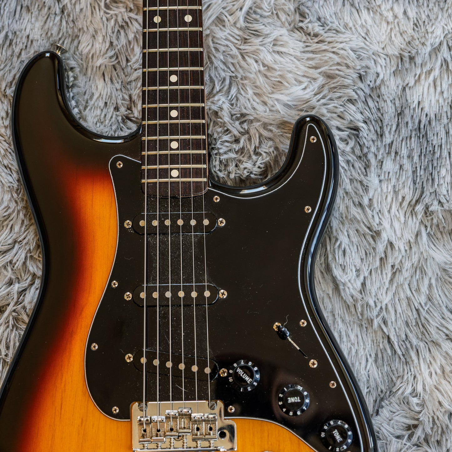 Fender Classic Player '60s Stratocaster with Rosewood Fretboard 2007 - 2018 - 3-Color Sunburst