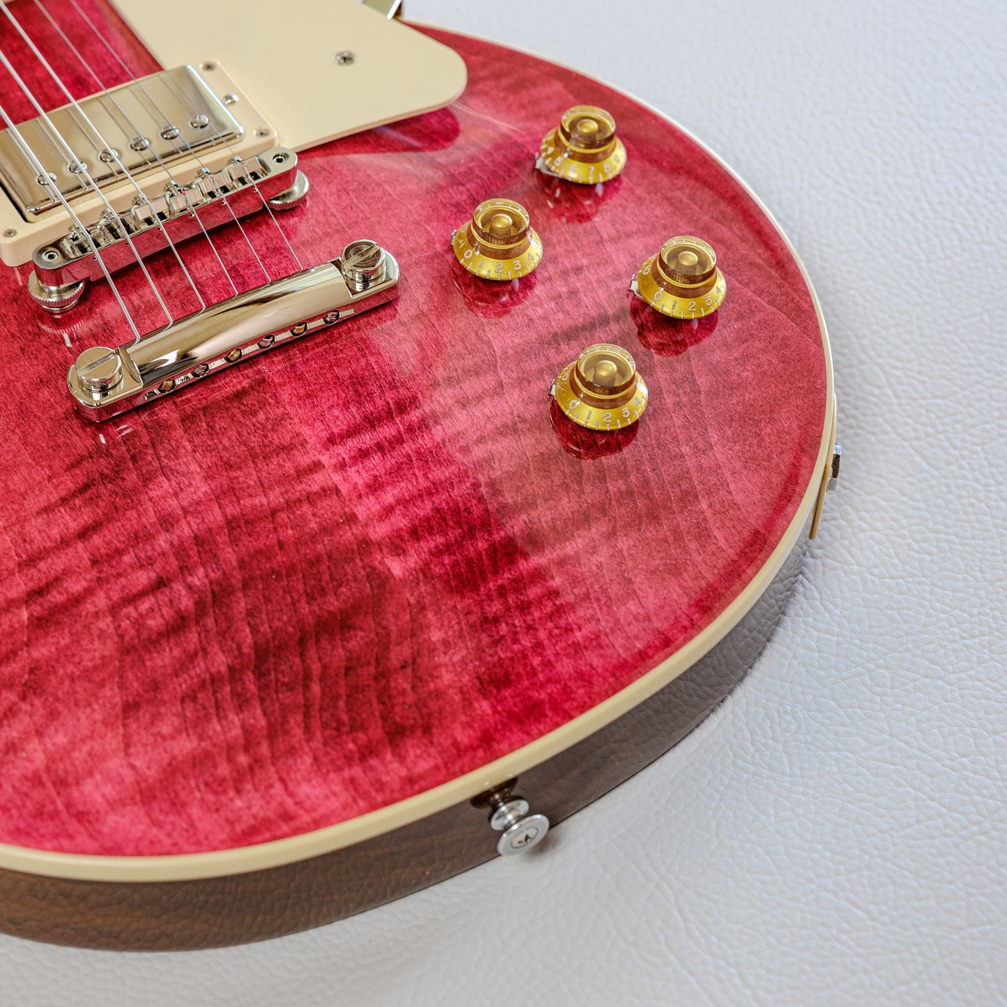 Gibson Les Paul Standard '50s 2023 - Translucent Fuchsia