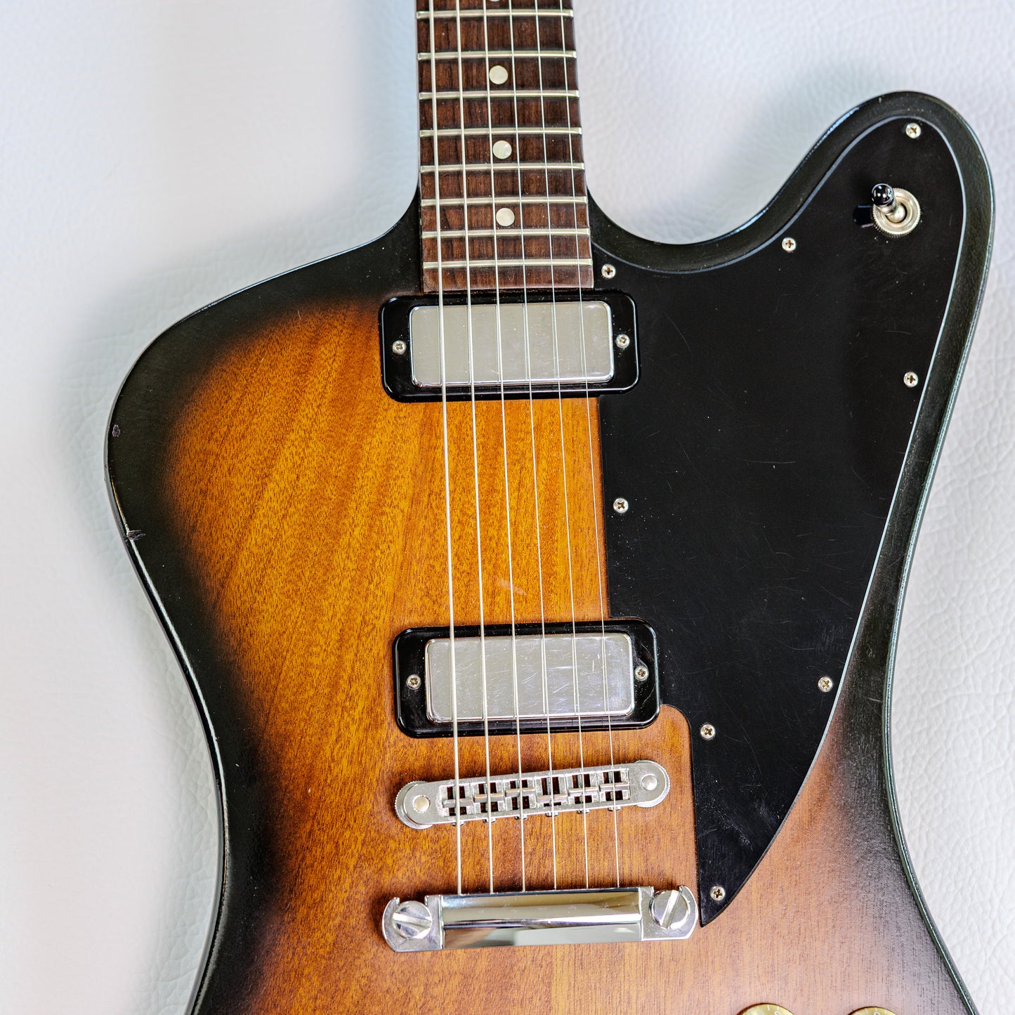 Gibson Firebird Studio '70s Tribute 2012 - 2013 - Satin Vintage Sunburst