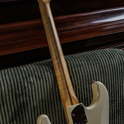 Fender Deluxe Roadhouse Stratocaster with Maple Fretboard 2018 - Olympic White