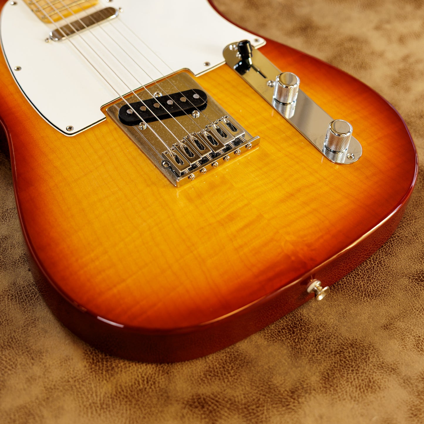 Fender Player Telecaster Plus Top 2019 - Sienna Sunburst