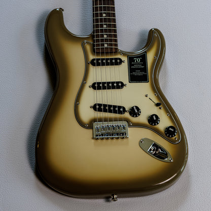 Fender 70th Anniversary Vintera II Stratocaster 2024 - Antigua