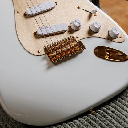 Fender Custom Shop 1959 Stratocaster NOS Olympic White / HLE Gold Lace Sensors