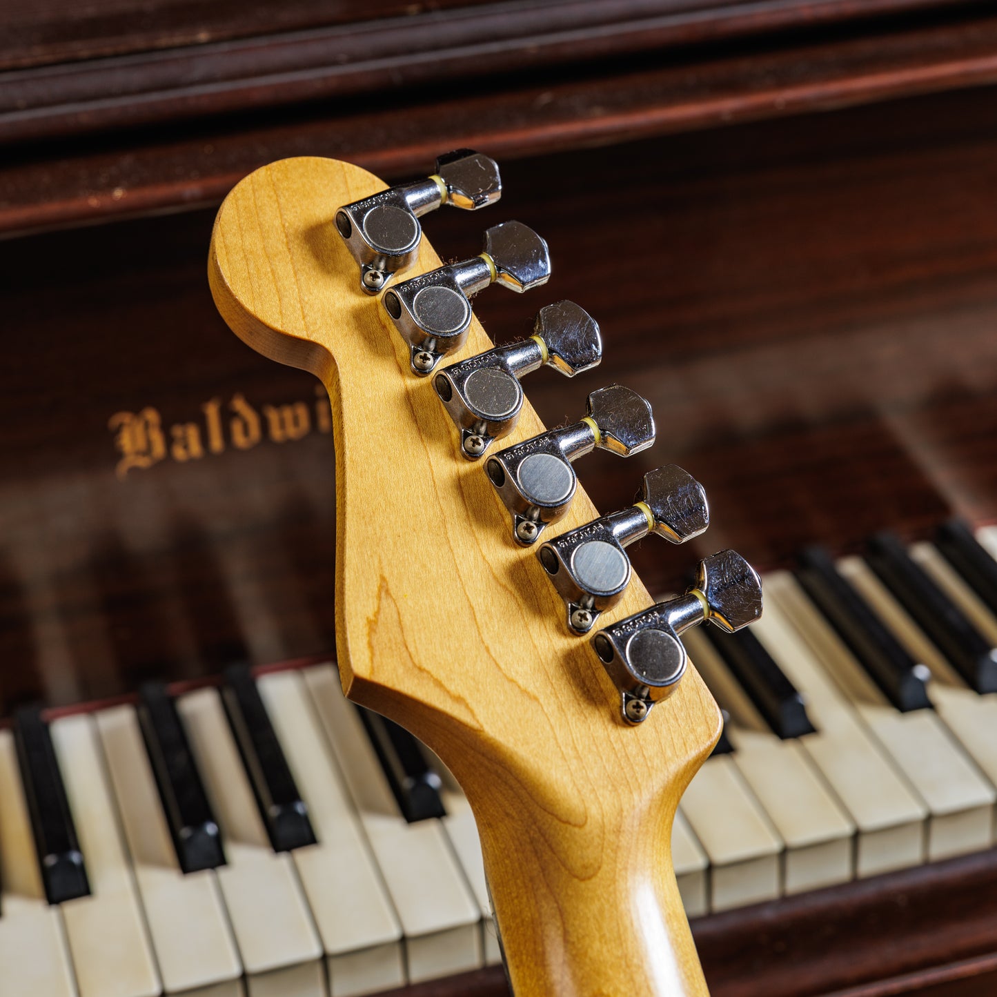 Fender Boxer Series Stratocaster MIJ