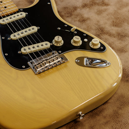 Fender Deluxe Stratocaster with Maple Fretboard 2017 - 2019 - Vintage Blonde