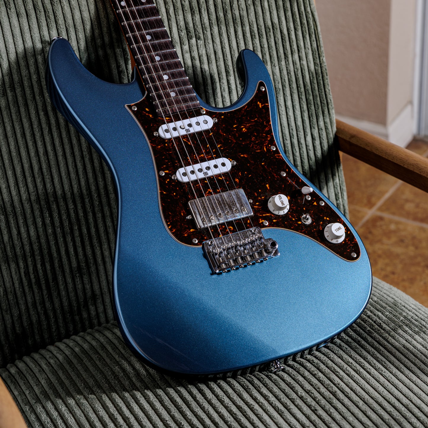 Ibanez AZ2204N-PBM Prestige 2021 - Present - Prussian Blue Metallic