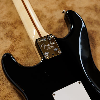 Fender Eric Clapton Artist Series Stratocaster with Vintage Noiseless Pickups 2001 - Present - Black