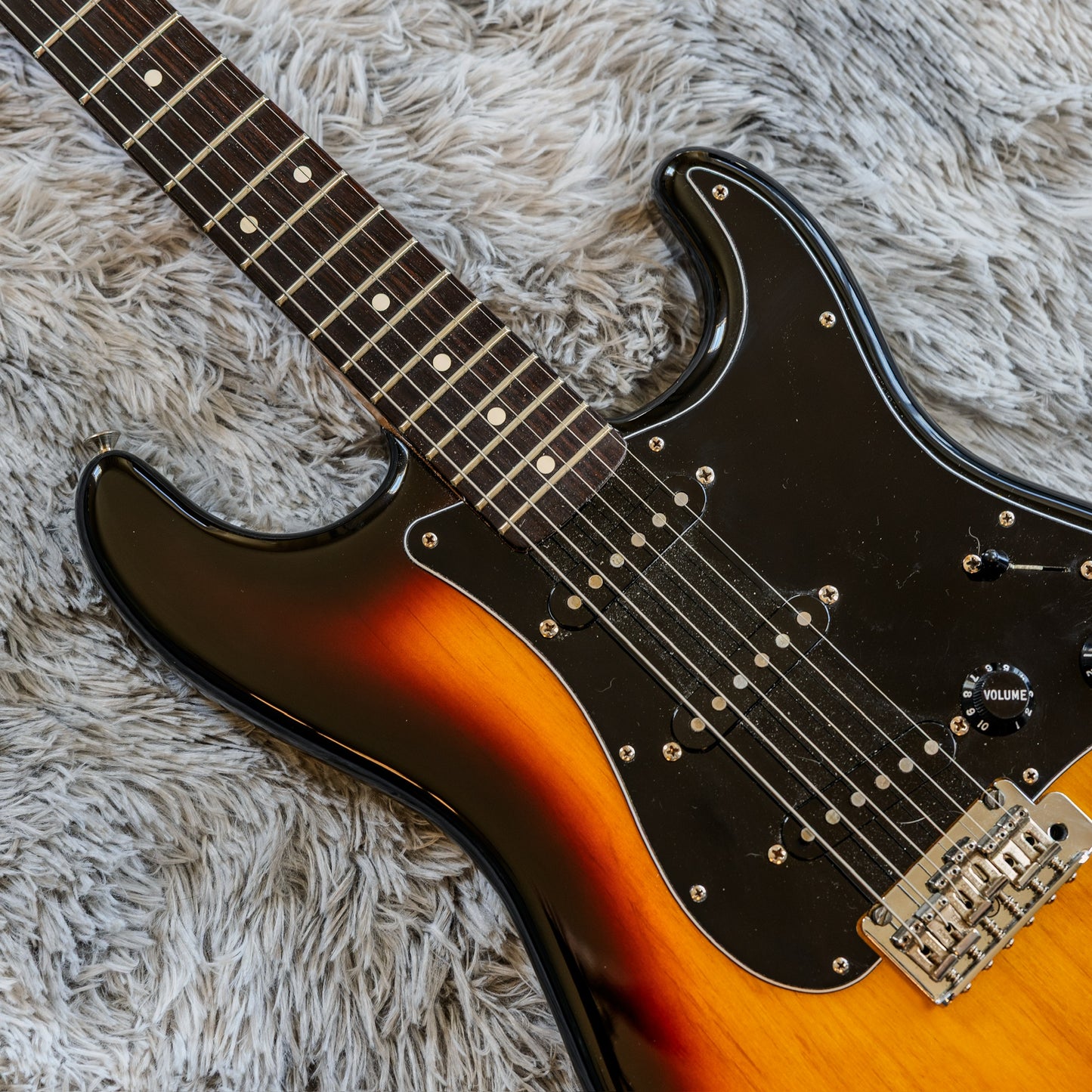Fender Classic Player '60s Stratocaster with Rosewood Fretboard 2007 - 2018 - 3-Color Sunburst