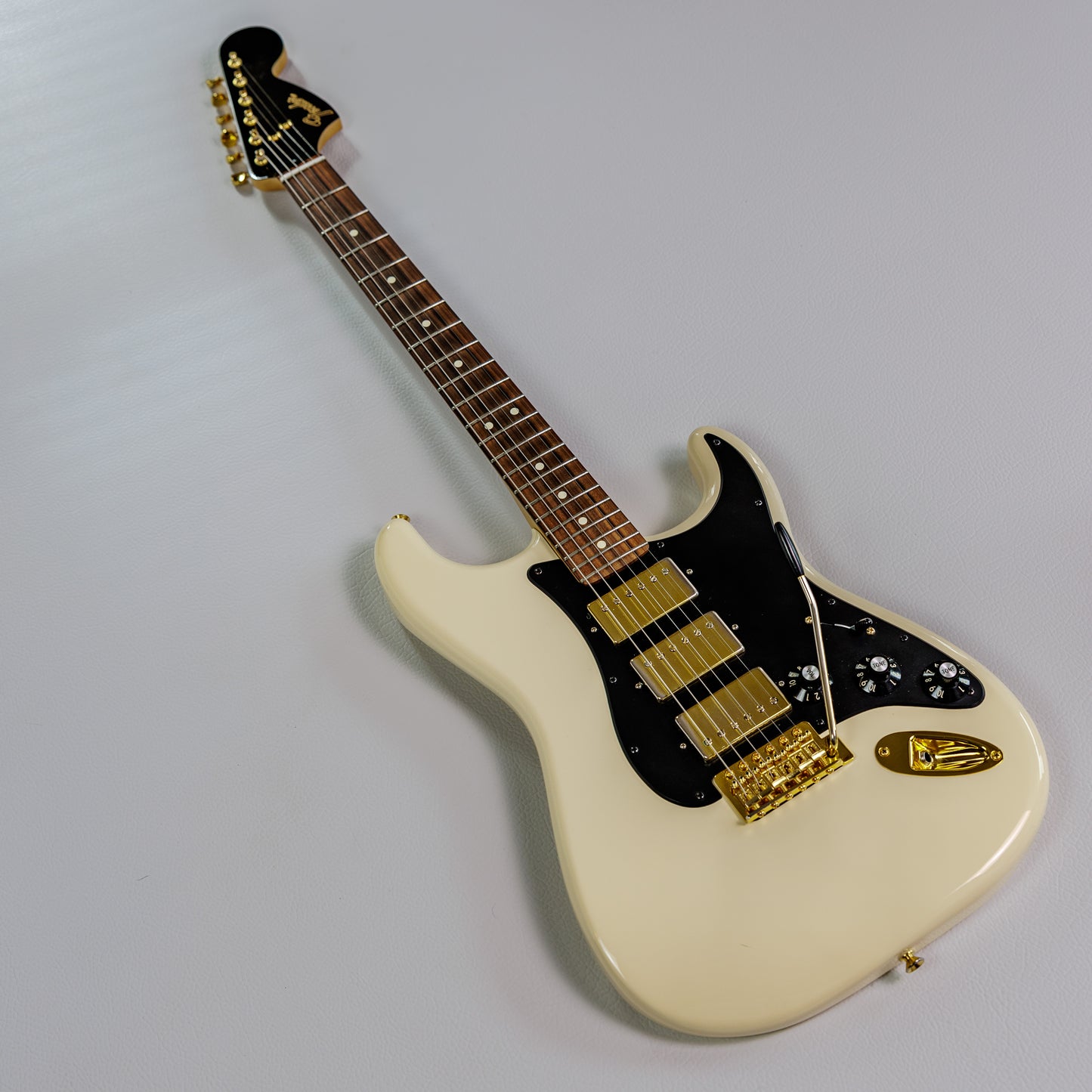 Fender FSR Mahogany Blacktop Stratocaster HHH 2019 - Olympic White