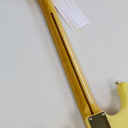 Fender Deluxe Roadhouse Stratocaster with Maple Fretboard 2016 - Vintage White