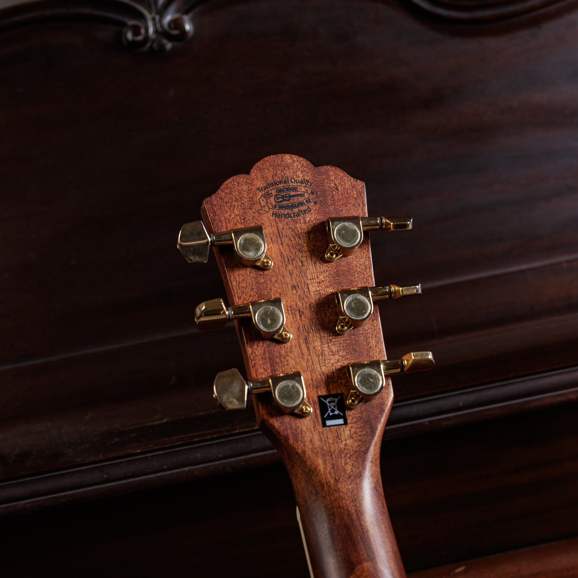 Washburn HJ40SCE Heritage Jumbo with Electronics 2010s - Natural