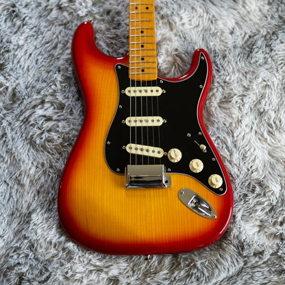 Clean Fender Rarities Series Flame Ash Top American Original '60s Stratocaster with Birdseye Maple Neck 2019 - Plasma Red Burst